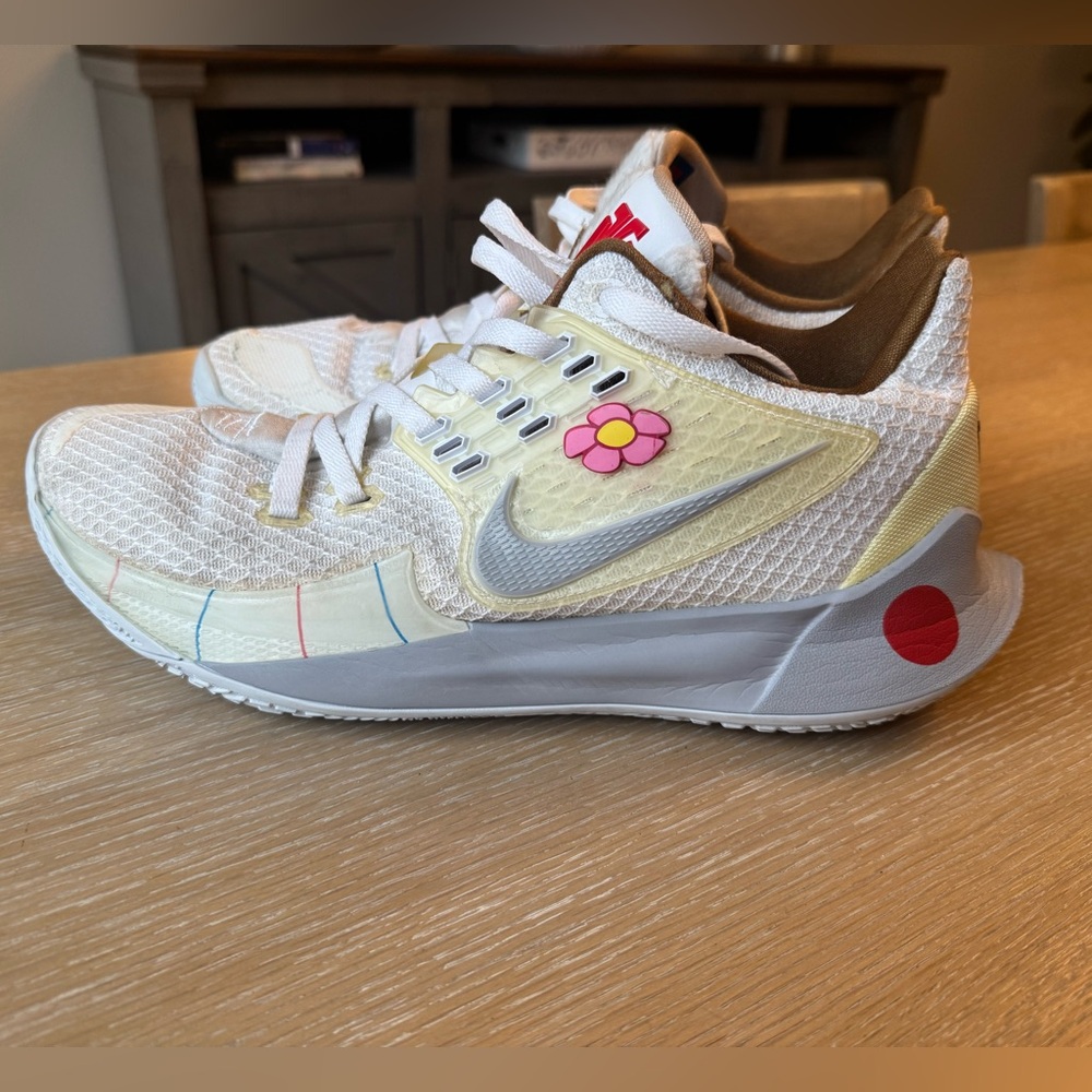 Men’s size 12 Kyrie 2 Low Sandy Cheeks